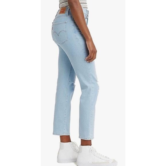Women's LEVI'S 724‎ High Rise Straight Crop in Light Distressed Blue | Size 30 - Picture 3 of 8